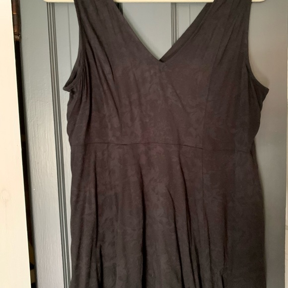 NWT Torrid Black Jacquard Fit and Flare Tank - Picture 6 of 6